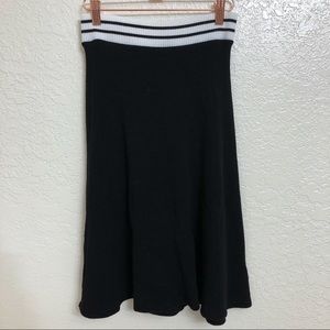 Nabee Black Skirt with Sporty White Waist